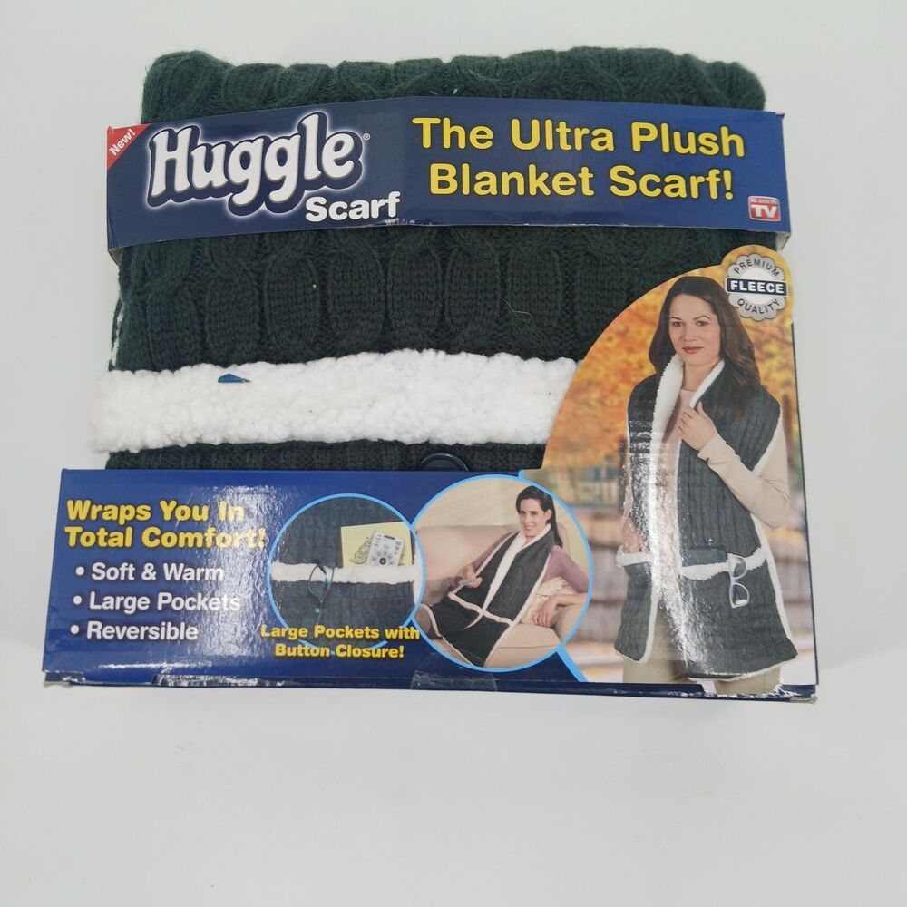 Huggle Scarf - Ultra Plush 2-in-1 Scarf with Hidden Zipper Pocket - Navy Blue